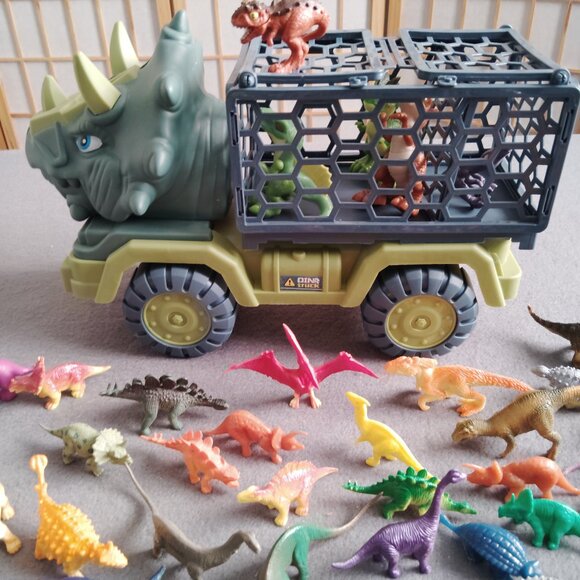 HUGE MIXED LOT 91 ASSORTED DINOSAURS PLASTIC MINI FIGURES & TRANSPORT TRUCK SET - Picture 6 of 7